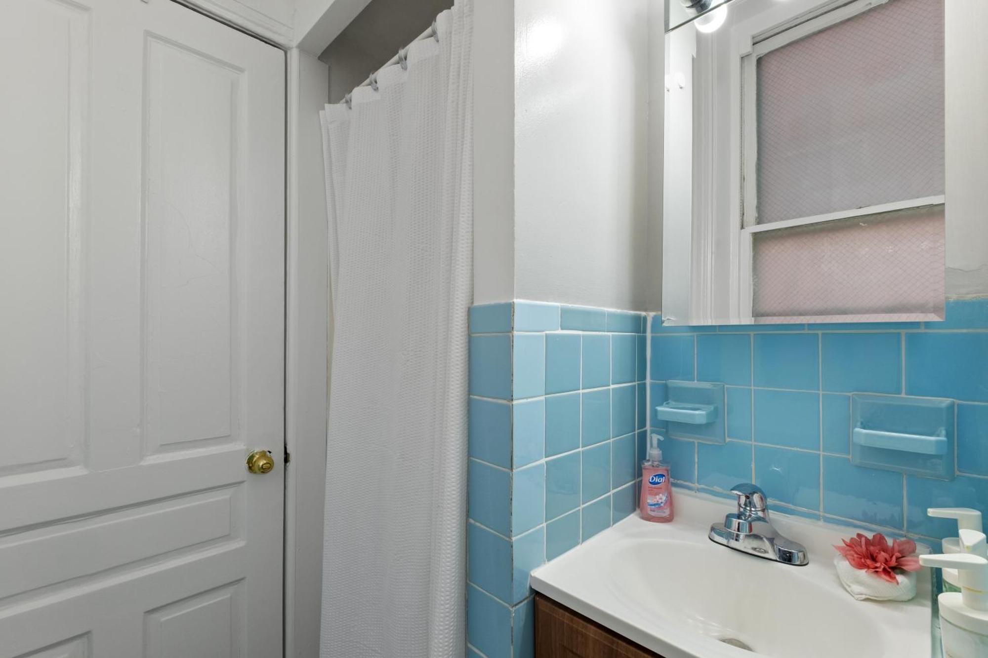 Deluxe Flat In Center *